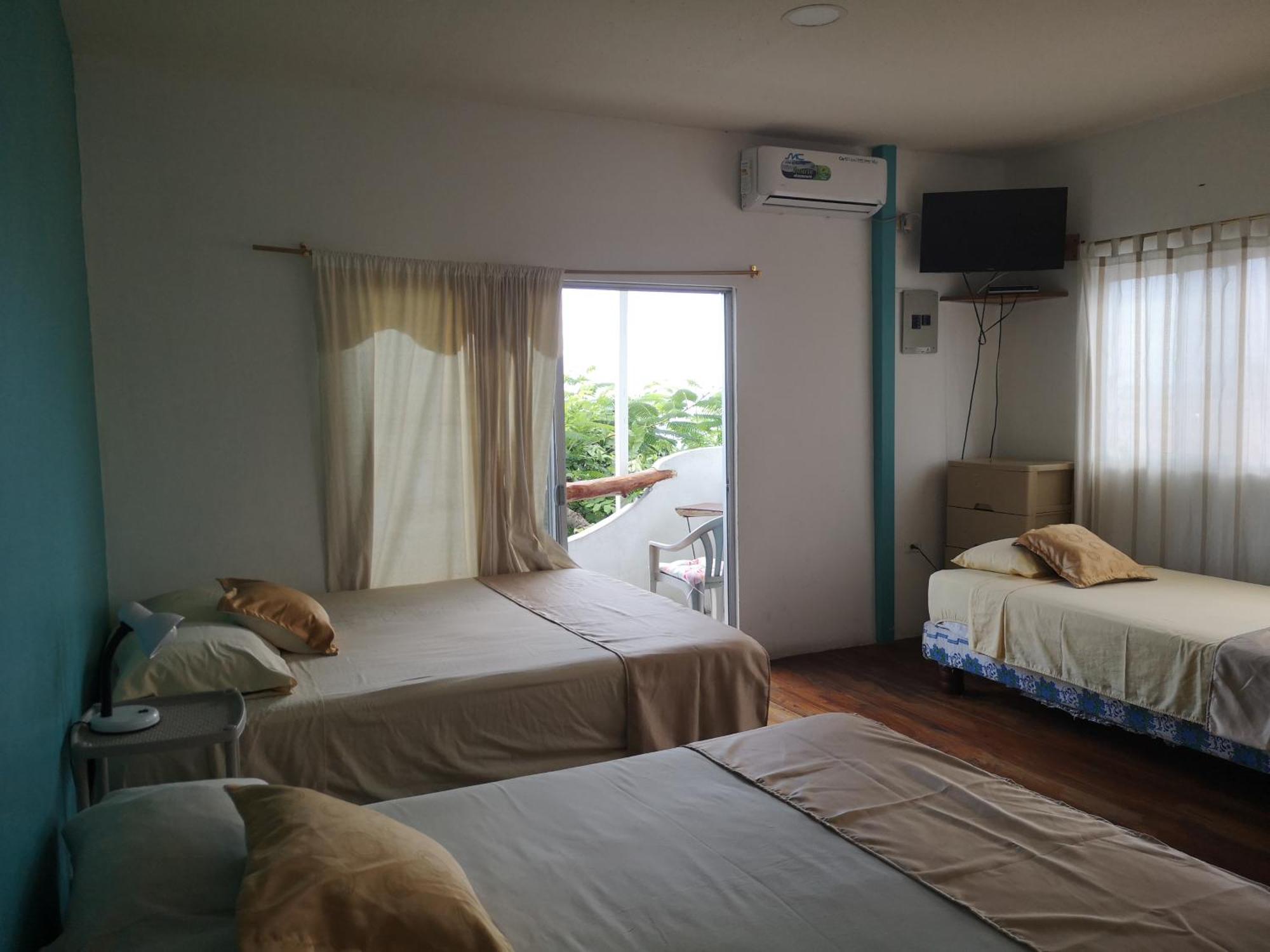 Hostal Cabanas Don Jorge Puerto Baquerizo Moreno Exteriör bild