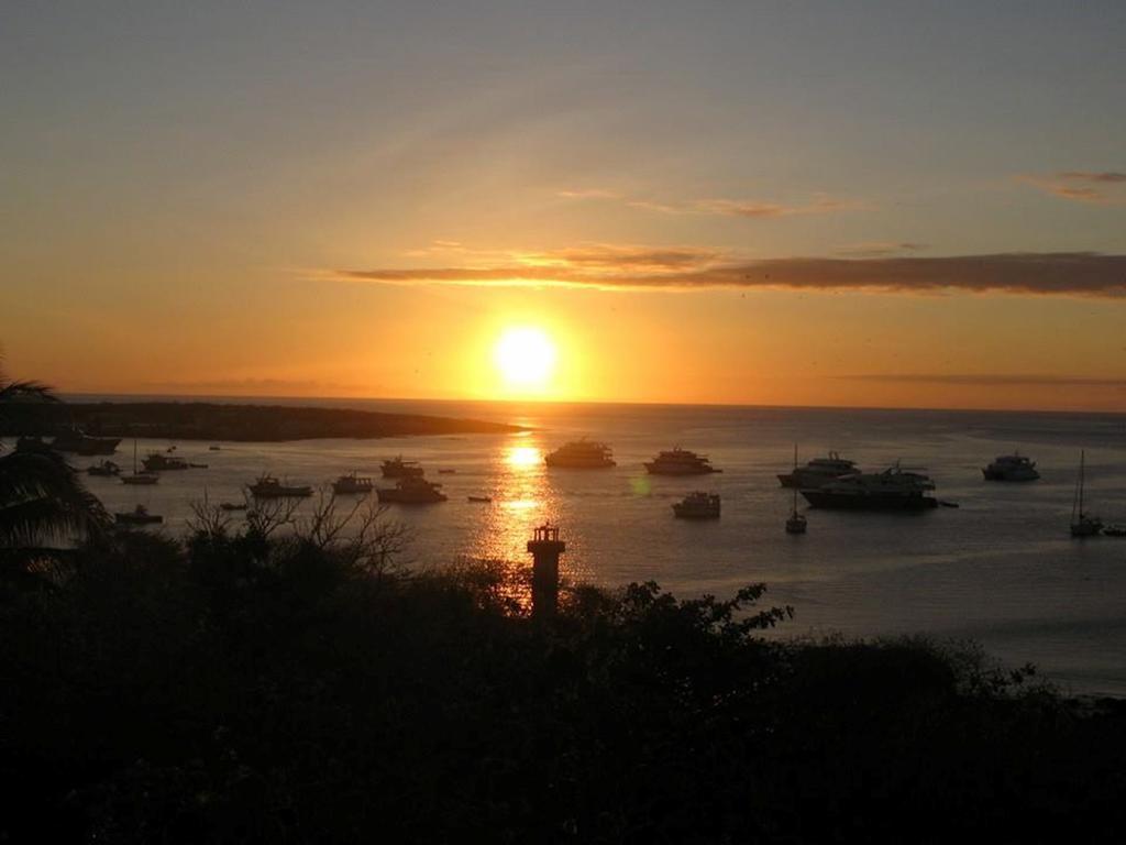 Hostal Cabanas Don Jorge Puerto Baquerizo Moreno Exteriör bild